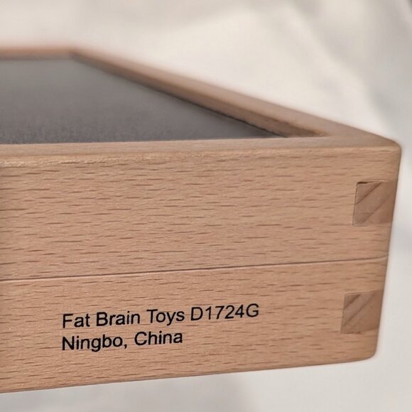 NWOT Fat Brain Toys Magnetic Creation Station (Tangram Toy) - Picture 8 of 16